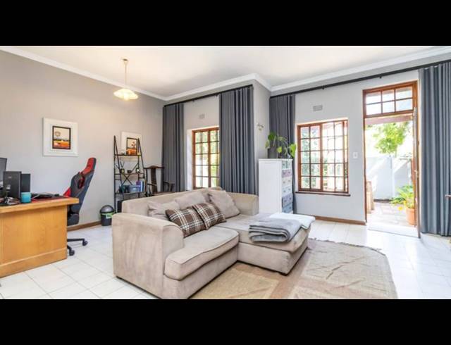 3 BEDROOM TOWNHOUSE FOR SALE IN BRYANSTON
